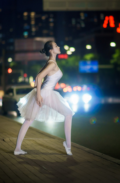 极限运动挑战赛现场气氛火爆吸引万人围观，极限运动锦集